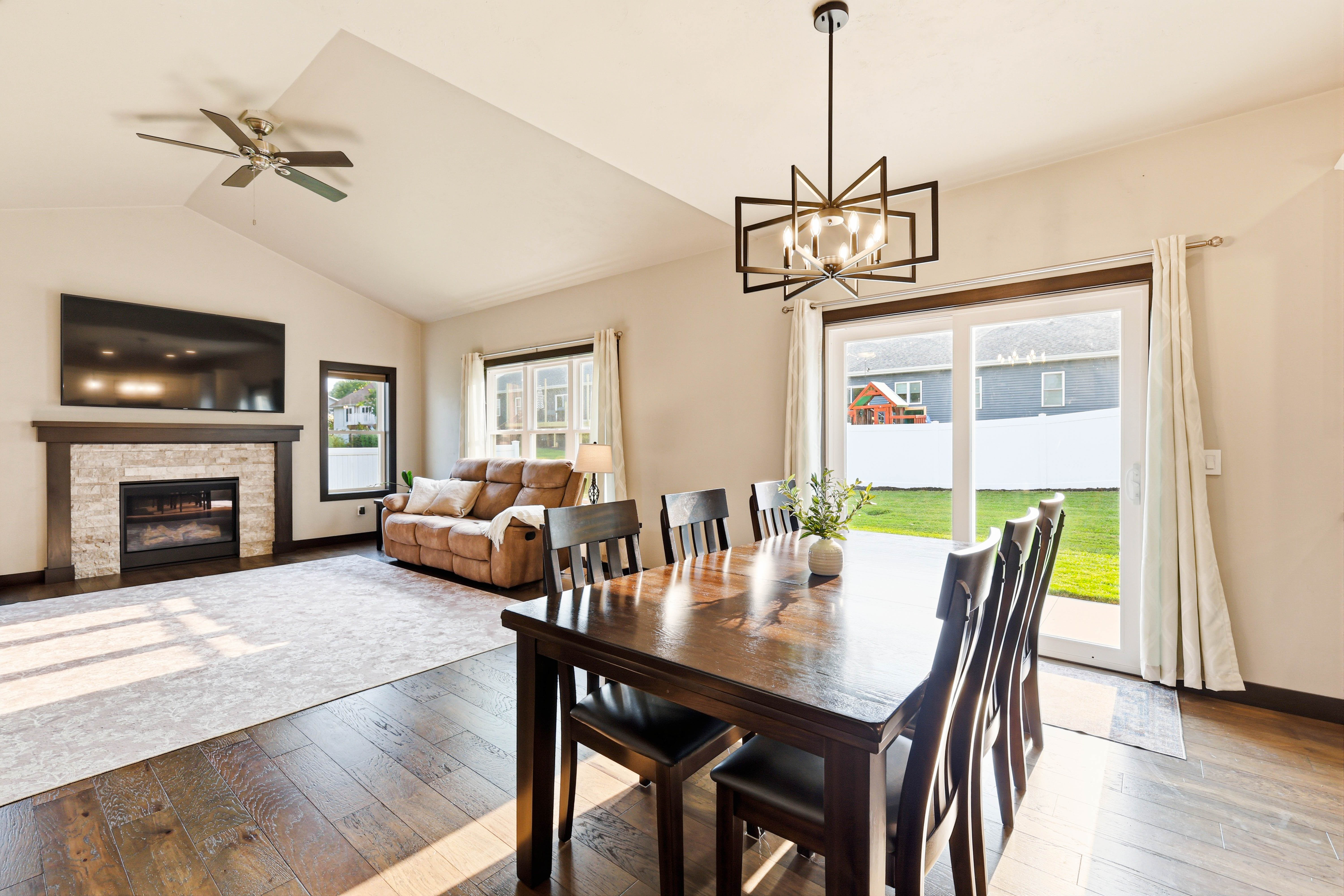 Dining / Living Room